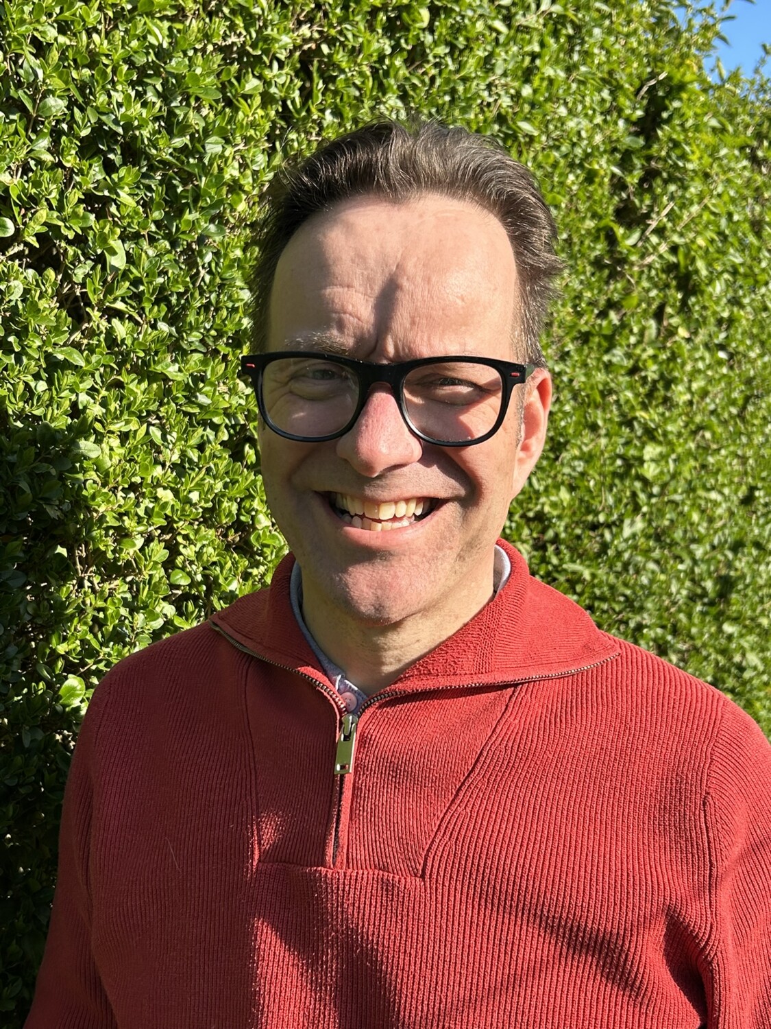 Portrait image of Lee Howson.
